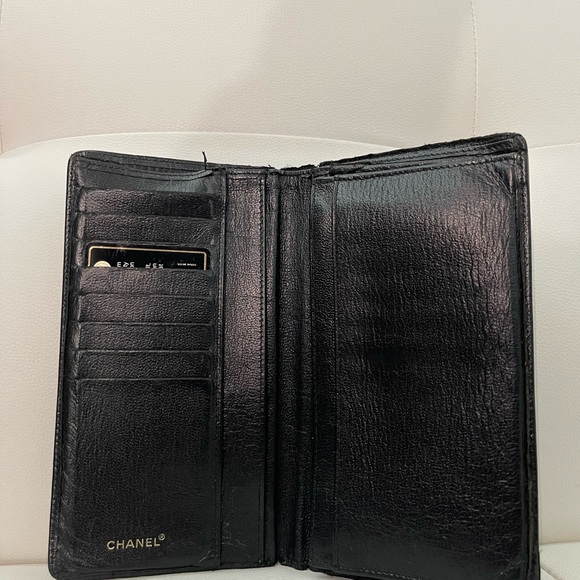 Authentic CHANEL CC Purse Wallet - Picture 5 of 9